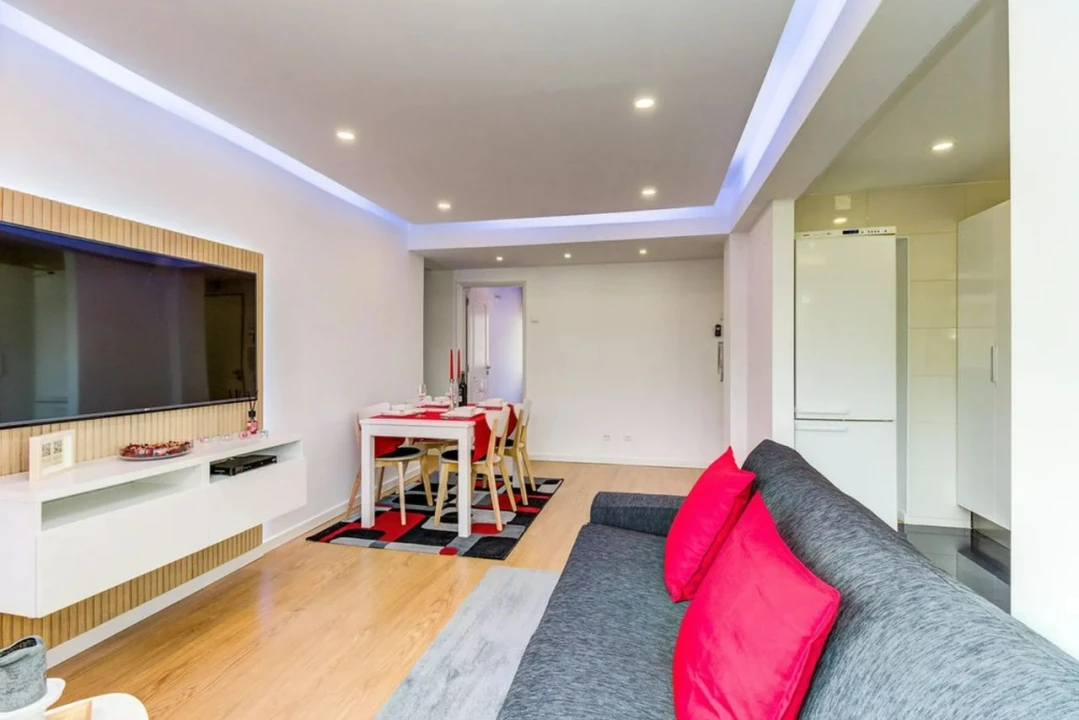 Apartamento T3 para Arrendamento em Amadora Foto 4