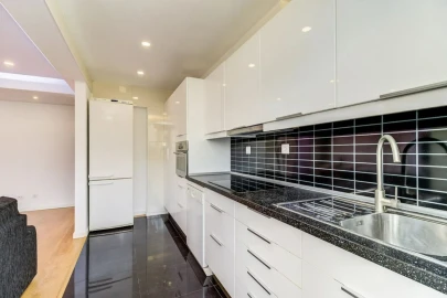 Apartamento T3 para Arrendamento em Amadora