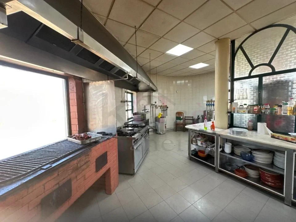 Prédio para Venda em Sines Foto 13