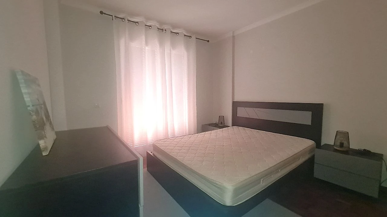 Apartamento T1 para Arrendamento em Funchal Foto 7