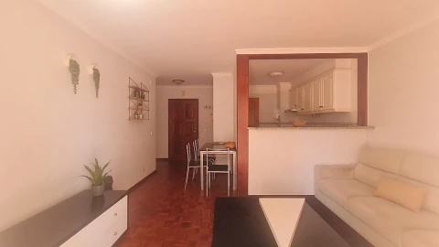 Apartamento T1 para Arrendamento em Funchal
