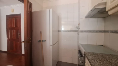 Apartamento T1 para Arrendamento em Funchal