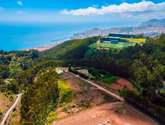 Terreno para Venda em Funchal Foto 6