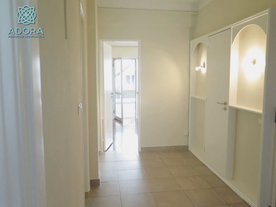 Apartamento T2 para Arrendamento em Linda a Velha Foto 11