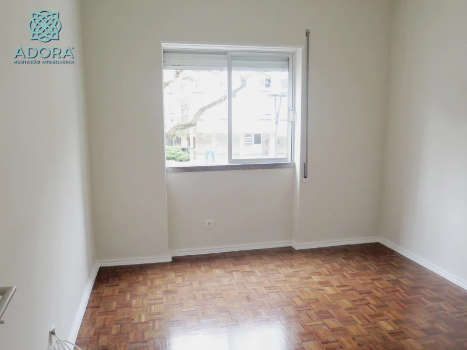 Apartamento T2 para Arrendamento em Linda a Velha Foto 14