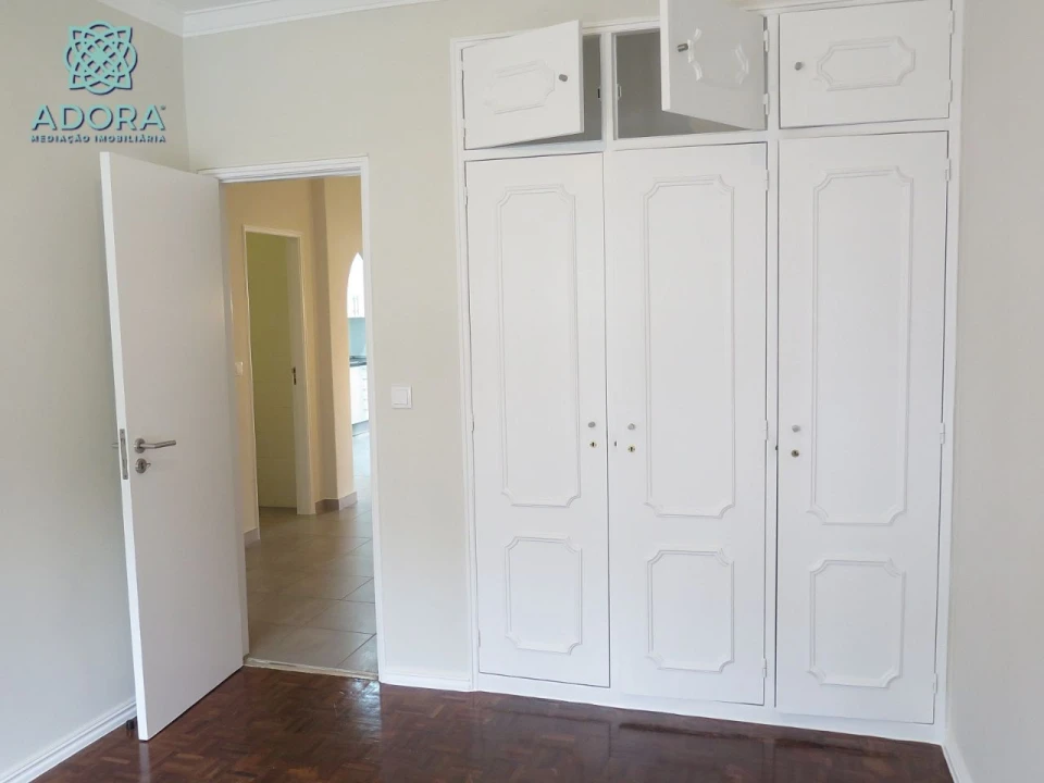 Apartamento T2 para Arrendamento em Linda a Velha Foto 18