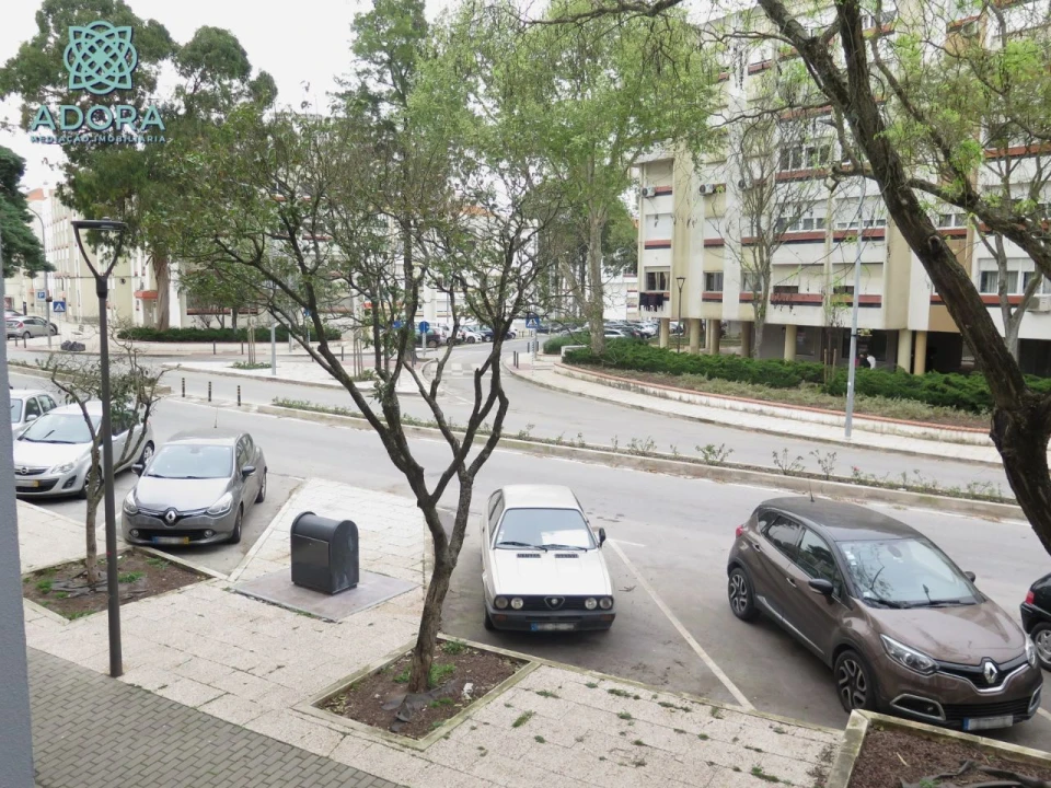 Apartamento T2 para Arrendamento em Linda a Velha Foto 19