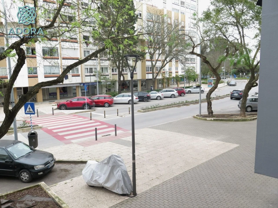 Apartamento T2 para Arrendamento em Linda a Velha Foto 20