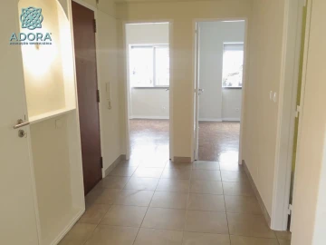 Apartamento T2 para Arrendamento em Linda a Velha