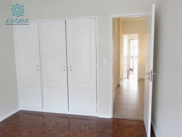 Apartamento T2 para Arrendamento em Linda a Velha