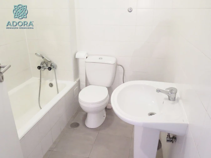 Apartamento T2 para Arrendamento em Linda a Velha Foto 15
