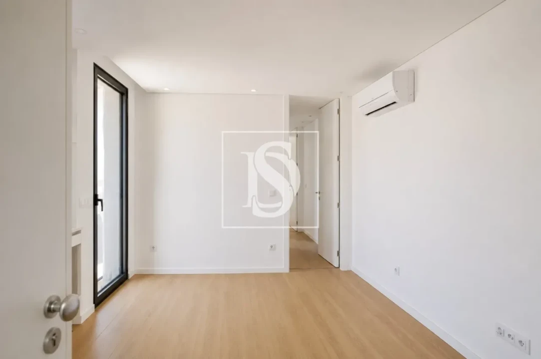 Apartamento T2 para Venda em Barcelos Foto 6