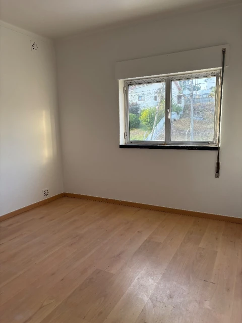Apartamento T3 para Arrendamento em Leiria