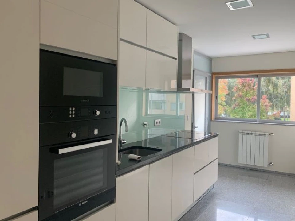 Apartamento T1 para Arrendamento em Maia Foto 9
