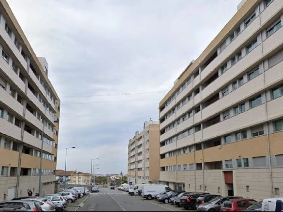 Apartamento T1 para Arrendamento em Maia Foto 24