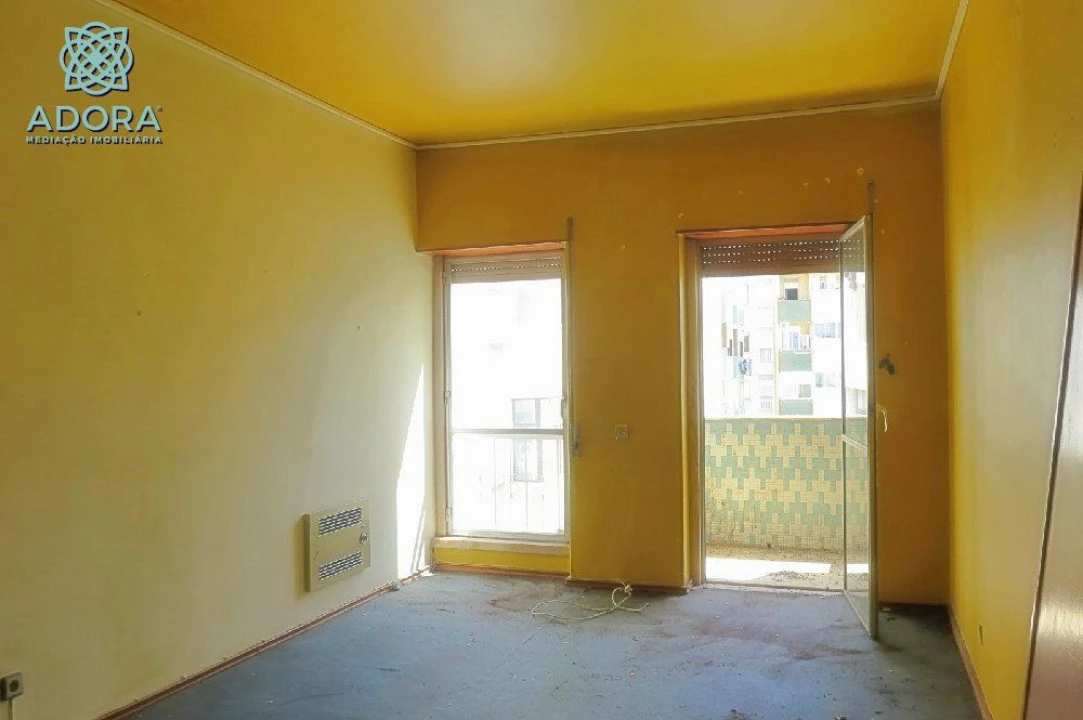 Apartamento T4 para Venda em Linda a Velha Foto 3