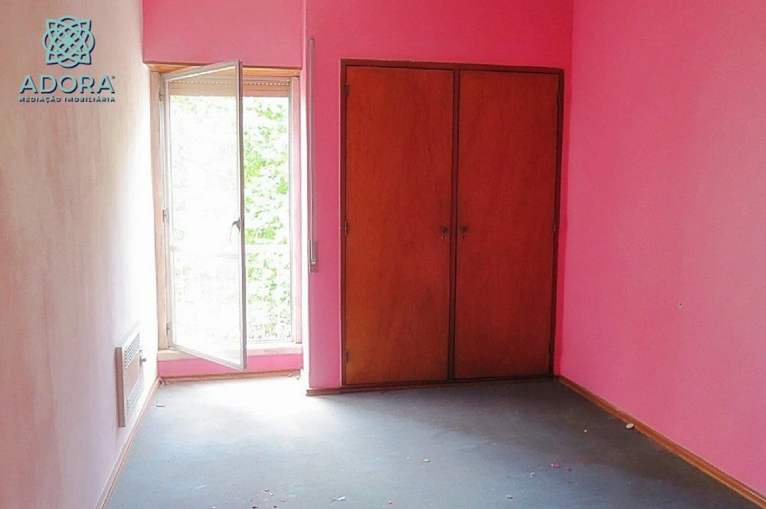 Apartamento T4 para Venda em Linda a Velha Foto 10