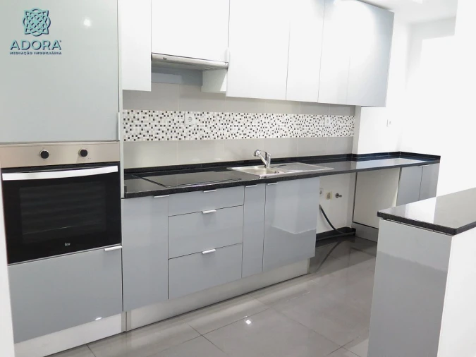 Apartamento T3 para Venda em Linda a Velha Foto 3