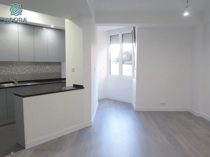 Apartamento T3 para Venda em Linda a Velha Foto 4