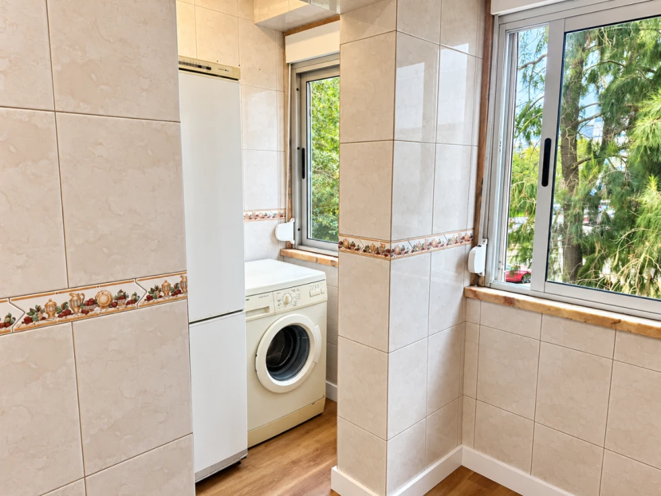 Apartamento T2 para Venda em Odivelas Foto 13
