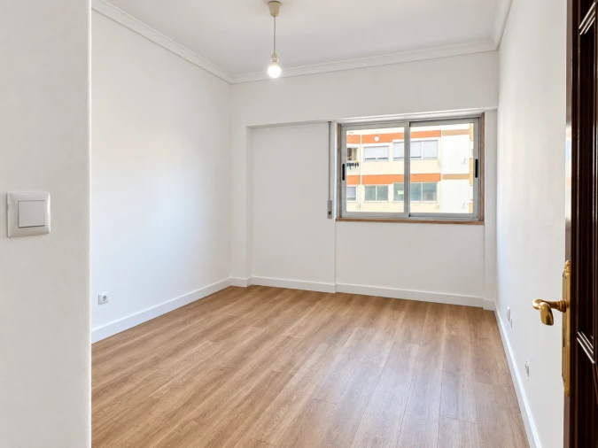 Apartamento T2 para Venda em Odivelas Foto 4