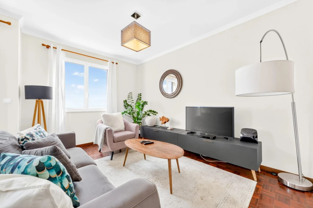 Apartamento T3 para Venda em Câmara de Lobos Foto 7