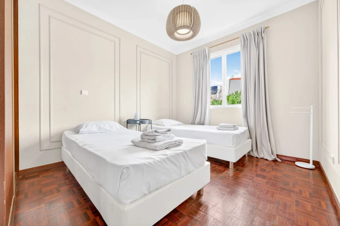 Apartamento T3 para Venda em Câmara de Lobos Foto 15