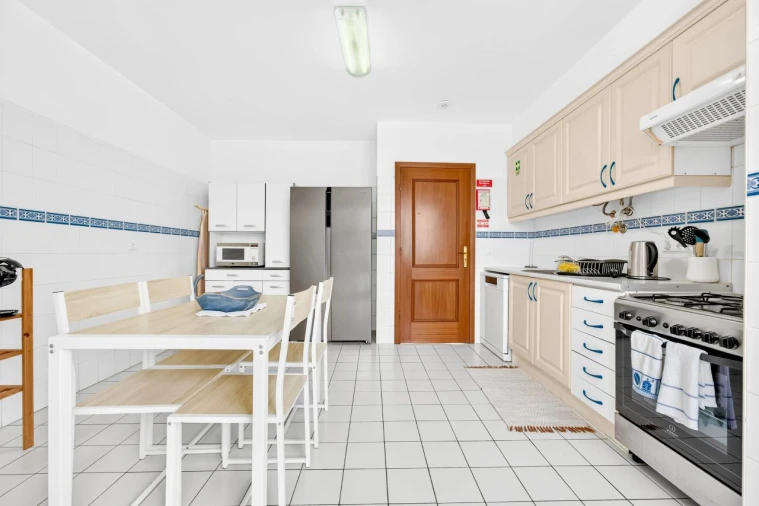 Apartamento T3 para Venda em Câmara de Lobos Foto 13