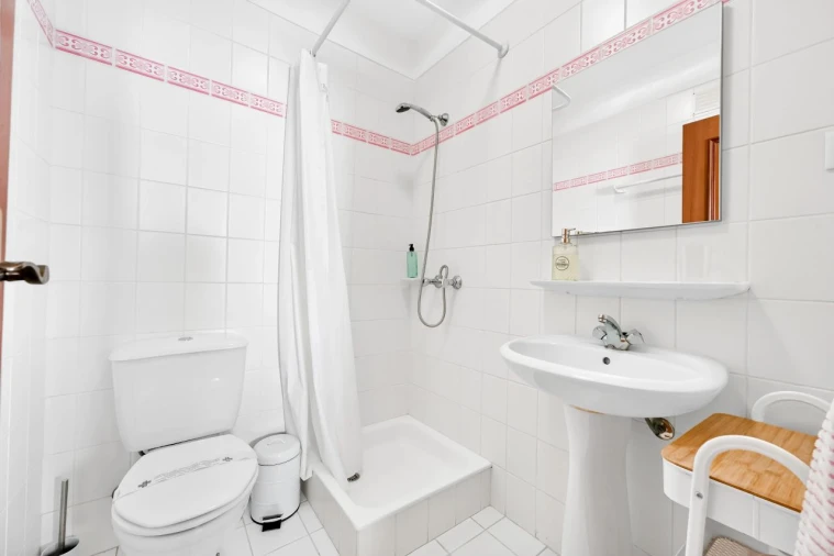 Apartamento T3 para Venda em Câmara de Lobos Foto 22