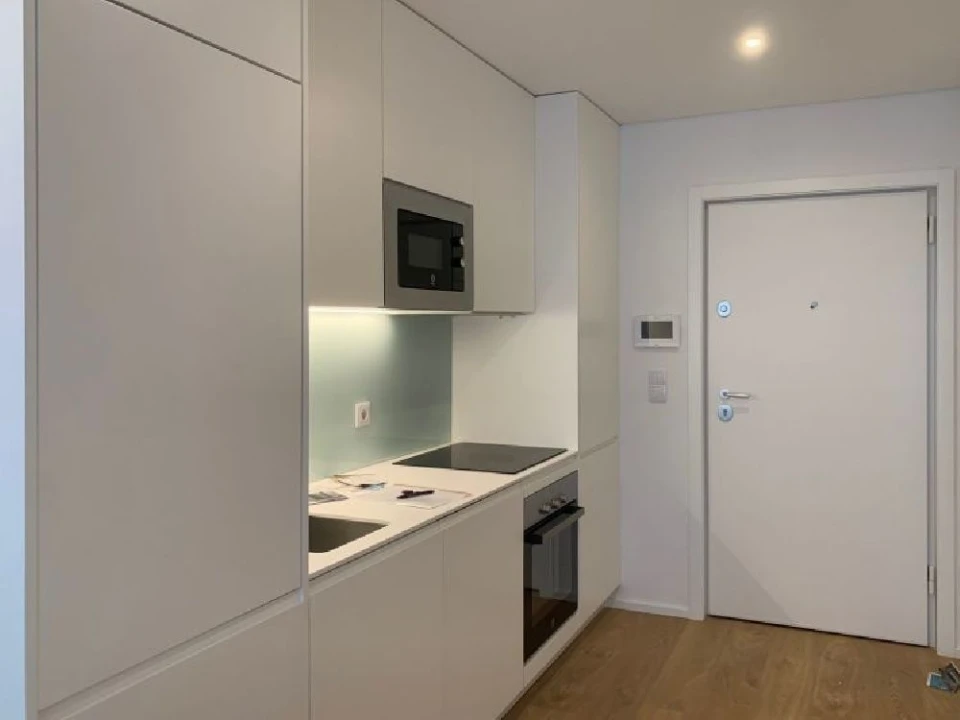 Apartamento T1 para Arrendamento em Porto Foto 1