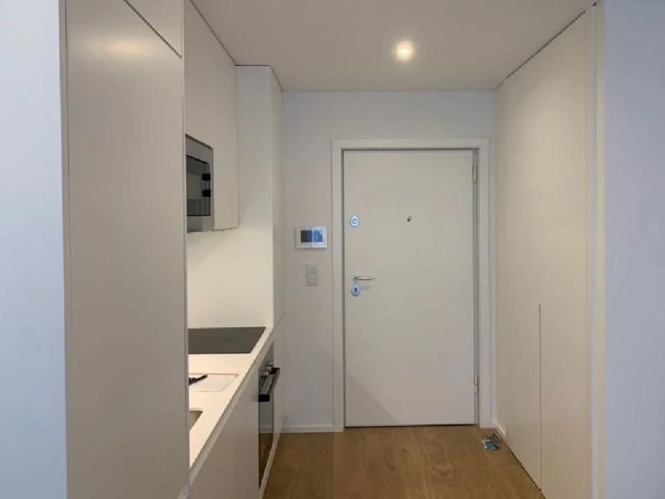 Apartamento T1 para Arrendamento em Porto Foto 4