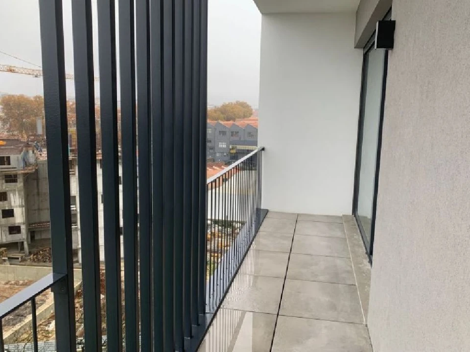 Apartamento T1 para Arrendamento em Porto Foto 8
