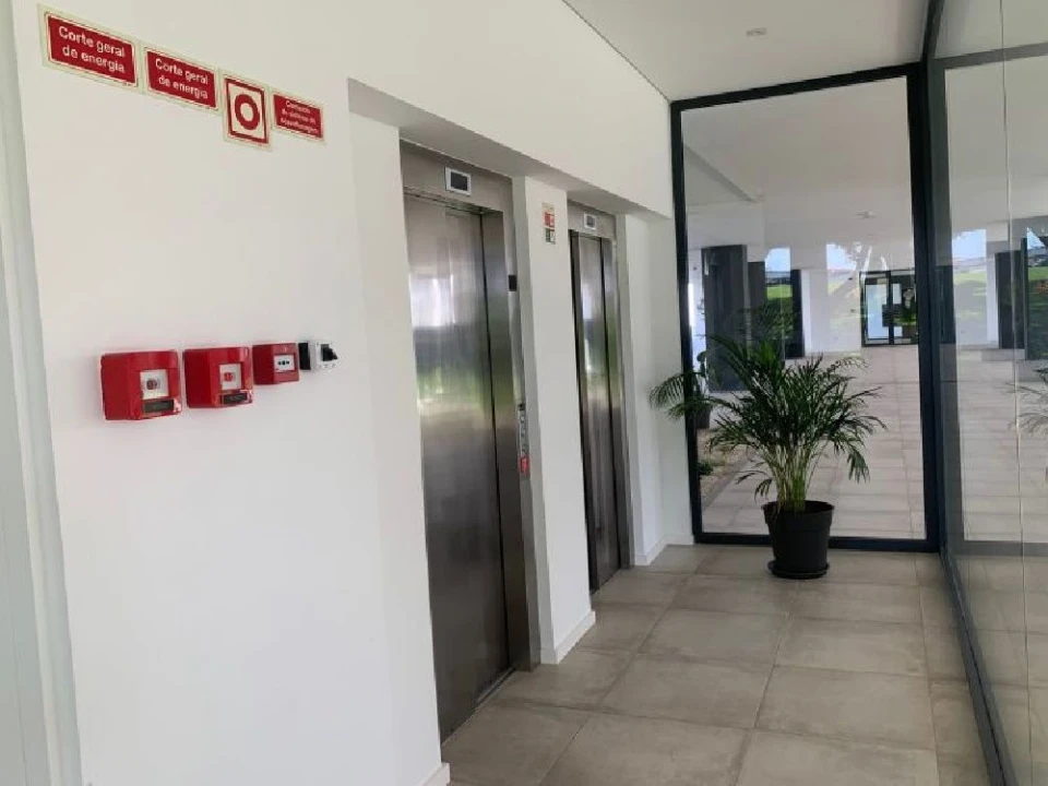 Apartamento T1 para Arrendamento em Porto Foto 11