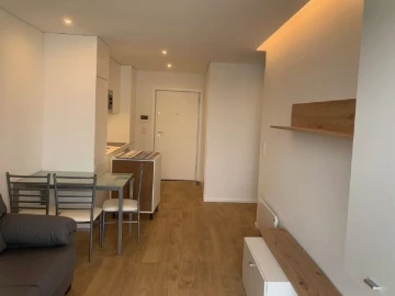 Apartamento T1 para Arrendamento em Porto