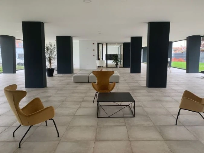 Apartamento T1 para Arrendamento em Porto Foto 10