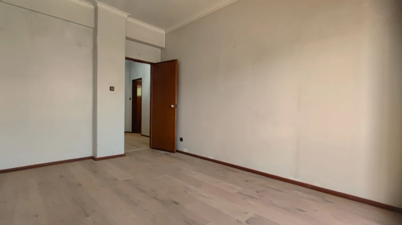 Apartamento T2 para Venda em Odivelas Foto 14