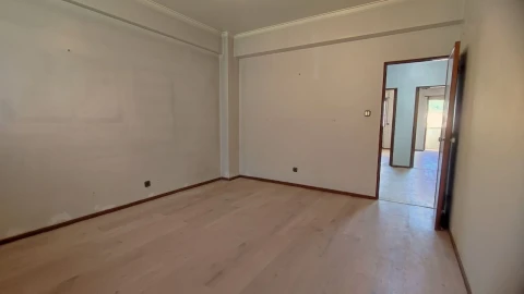 Apartamento T2 para Venda em Odivelas