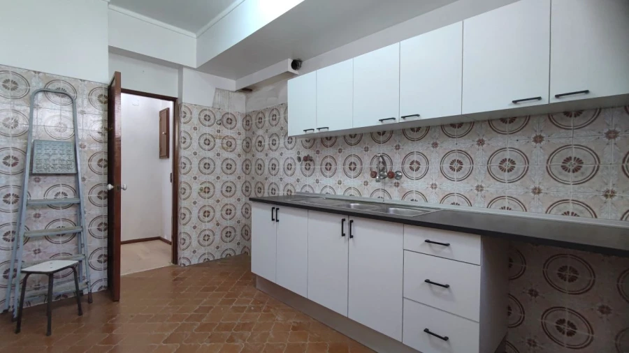 Apartamento T2 para Venda em Odivelas Foto 3