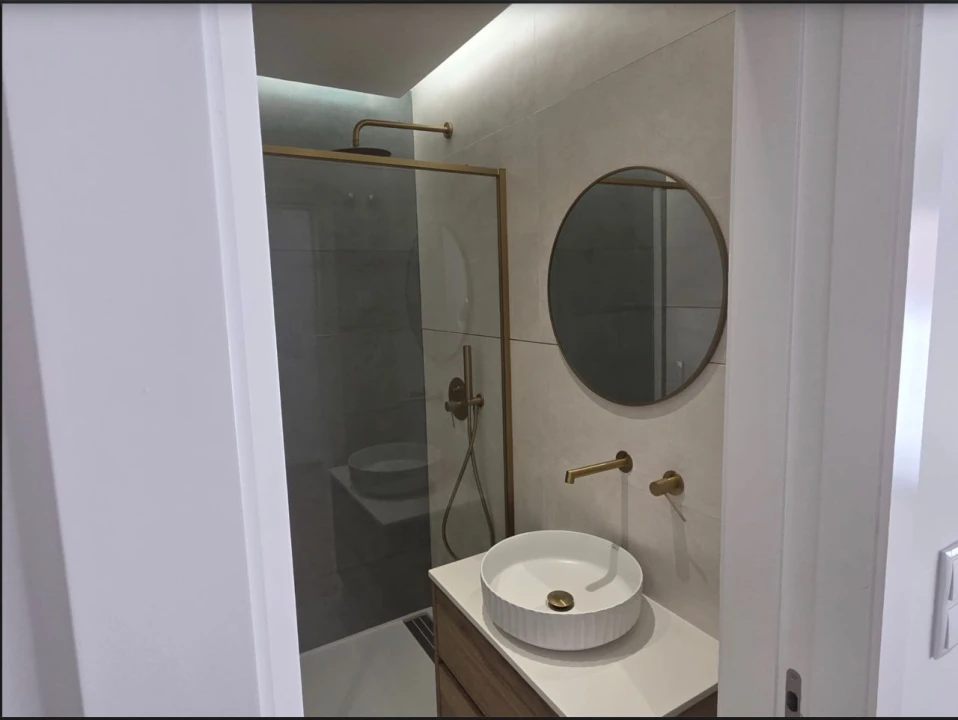 Apartamento T2 para Venda em Alcabideche Foto 7