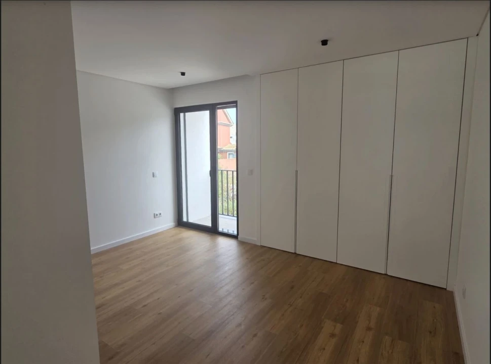 Apartamento T2 para Venda em Alcabideche Foto 4