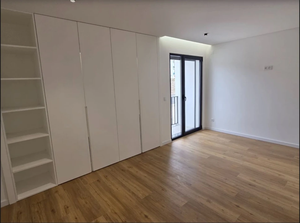 Apartamento T2 para Venda em Alcabideche Foto 12