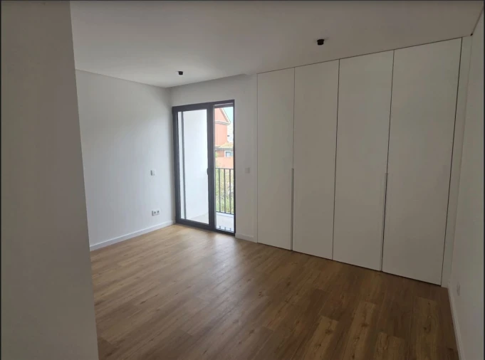 Apartamento T2 para Venda em Alcabideche Foto 4