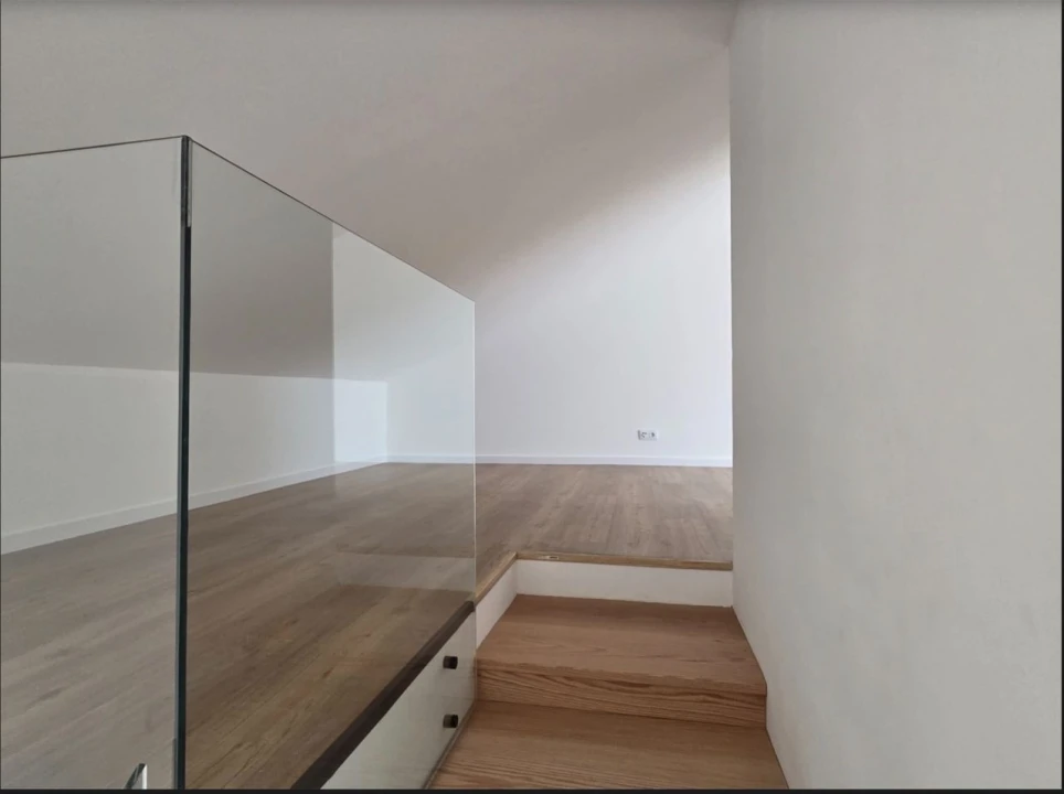 Apartamento T2 para Venda em Alcabideche Foto 9
