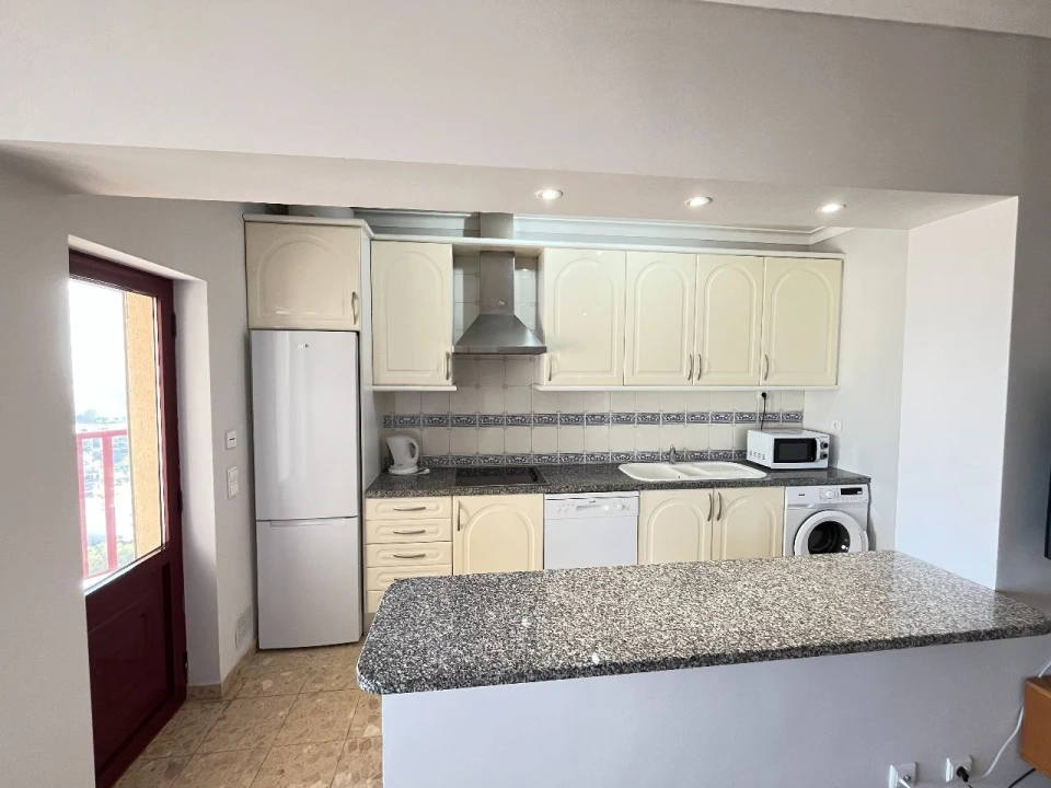 Apartamento T1 para Arrendamento em Portimão Foto 4