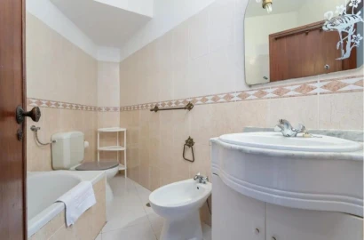 Apartamento para Arrendamento em Vilamoura