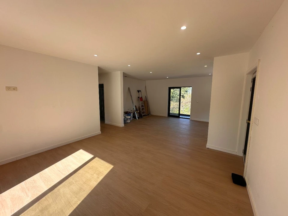 Apartamento T3 para Venda em Vila Meã Foto 4
