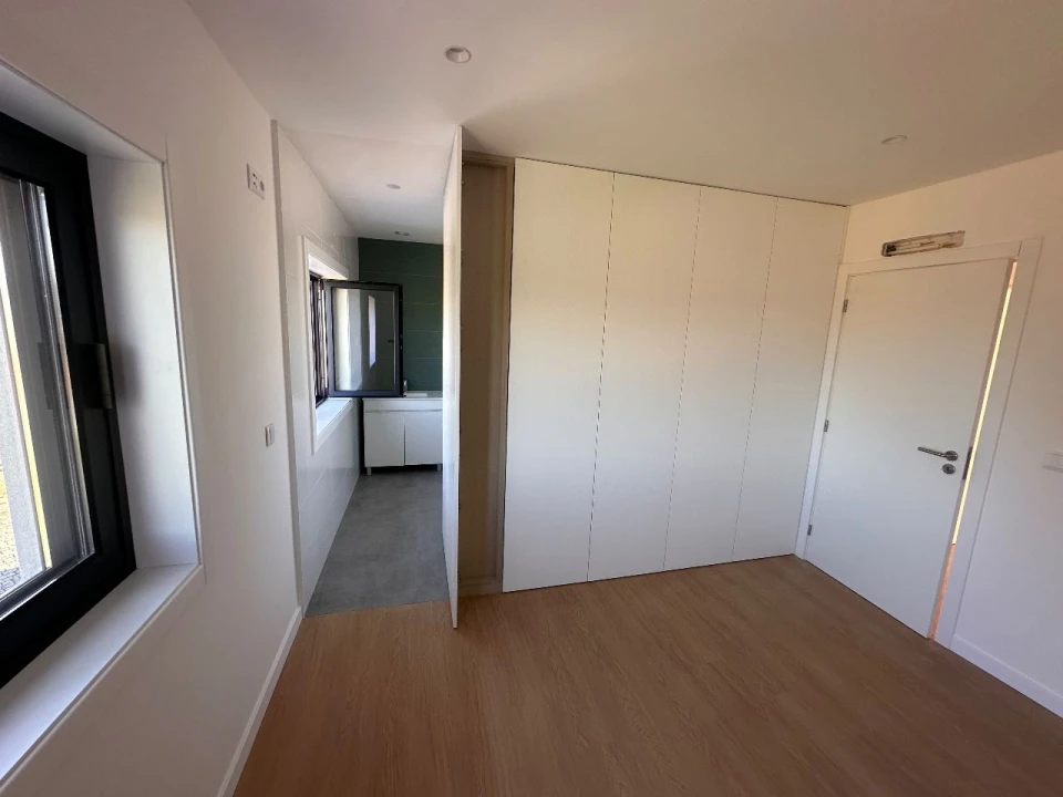 Apartamento T3 para Venda em Vila Meã Foto 6