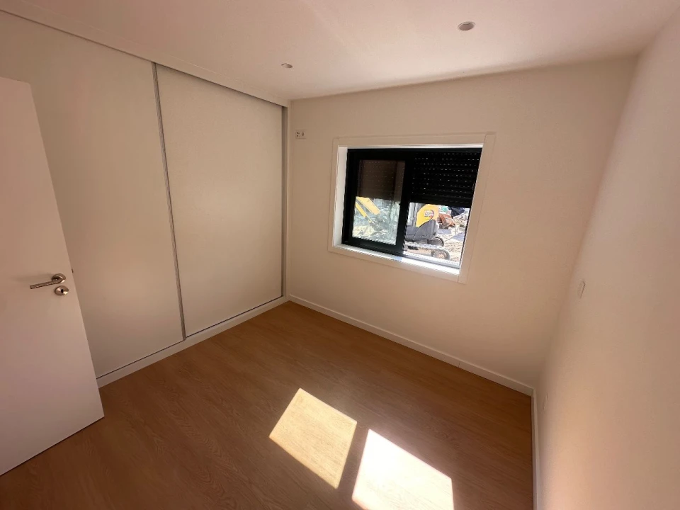 Apartamento T3 para Venda em Vila Meã Foto 5
