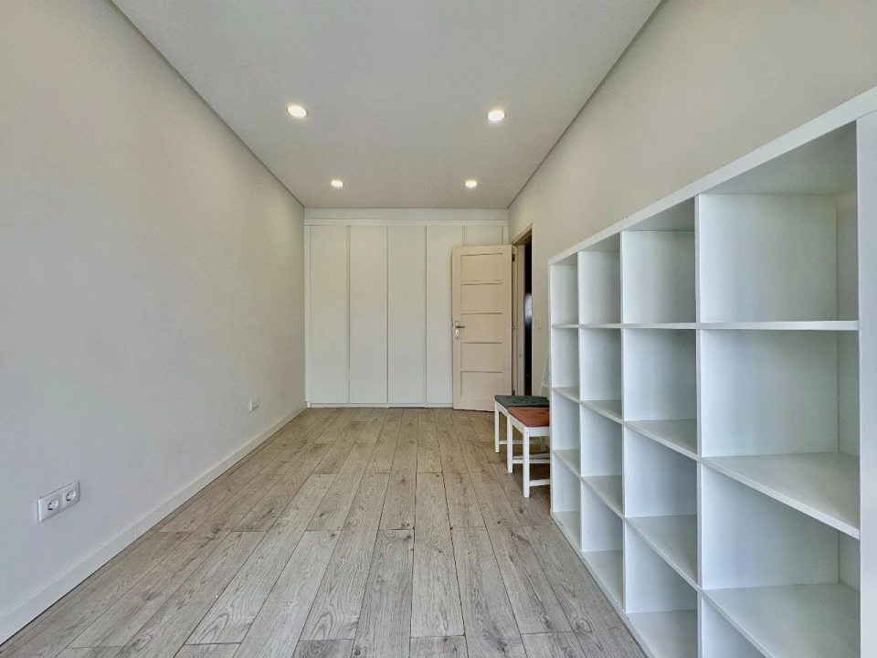 Apartamento T3 para Arrendamento em Queluz Foto 15