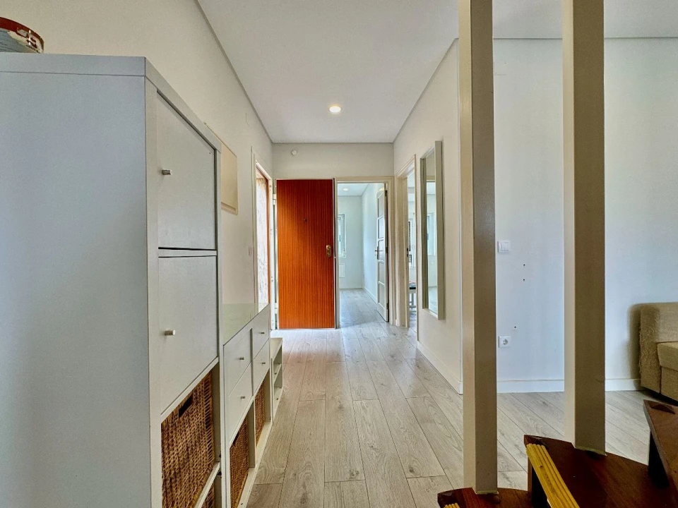Apartamento T3 para Arrendamento em Queluz Foto 22